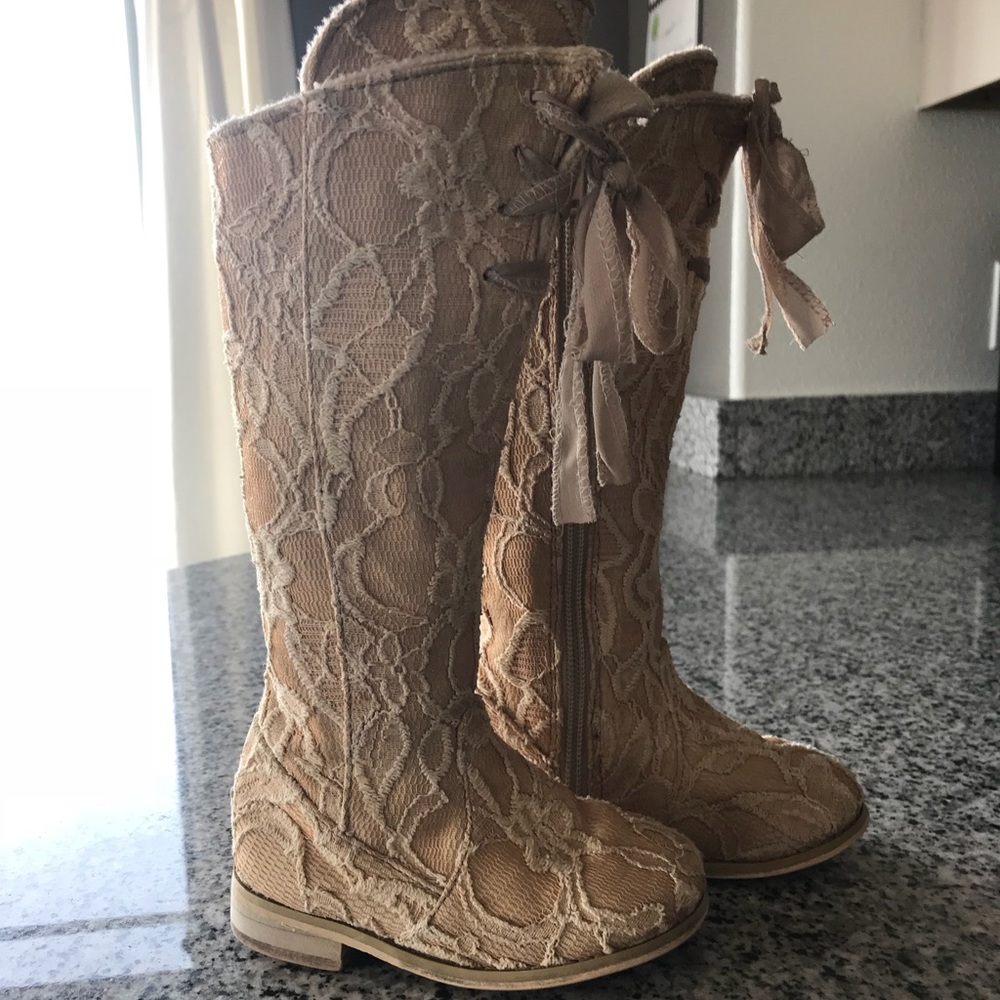 Joyfolie toddler girls Lace boots sz 6
